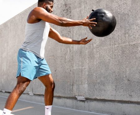 Mit dem Medizinball die Muskeln stärken